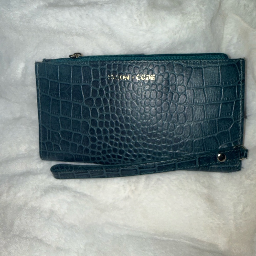 Genuine Leather Dark Green Croc-Embossed Wallet Buy at full price & get 2 gifts